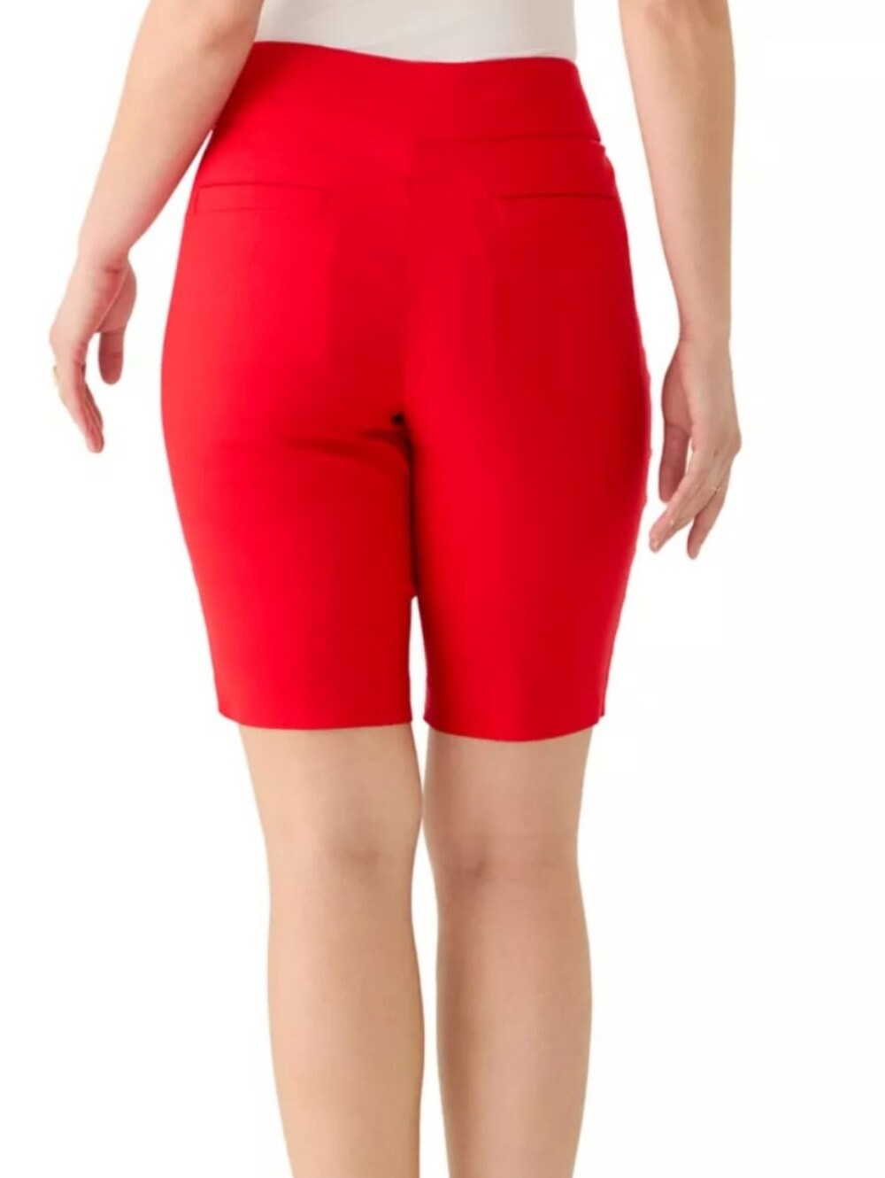 Kim Rogers red shorts size medium to front pockets drawstring. 🥀🥀